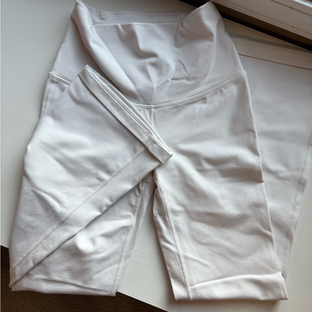 White High-Waisted Leggings